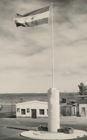 Foto de  PLAZA HUINCUL 1966